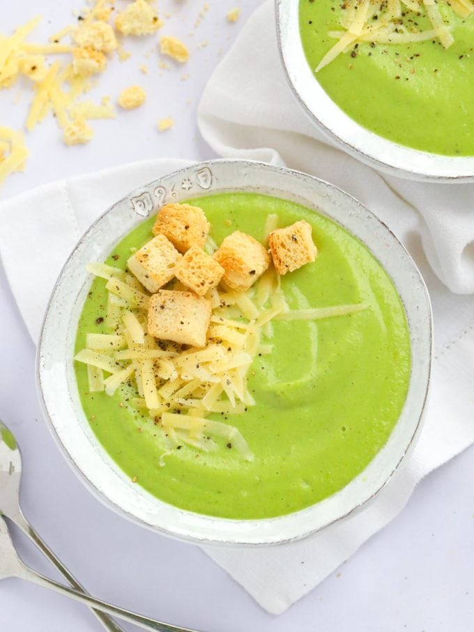 Broccoli & Cauliflower Soup {Easy 20 Minute Recipe}