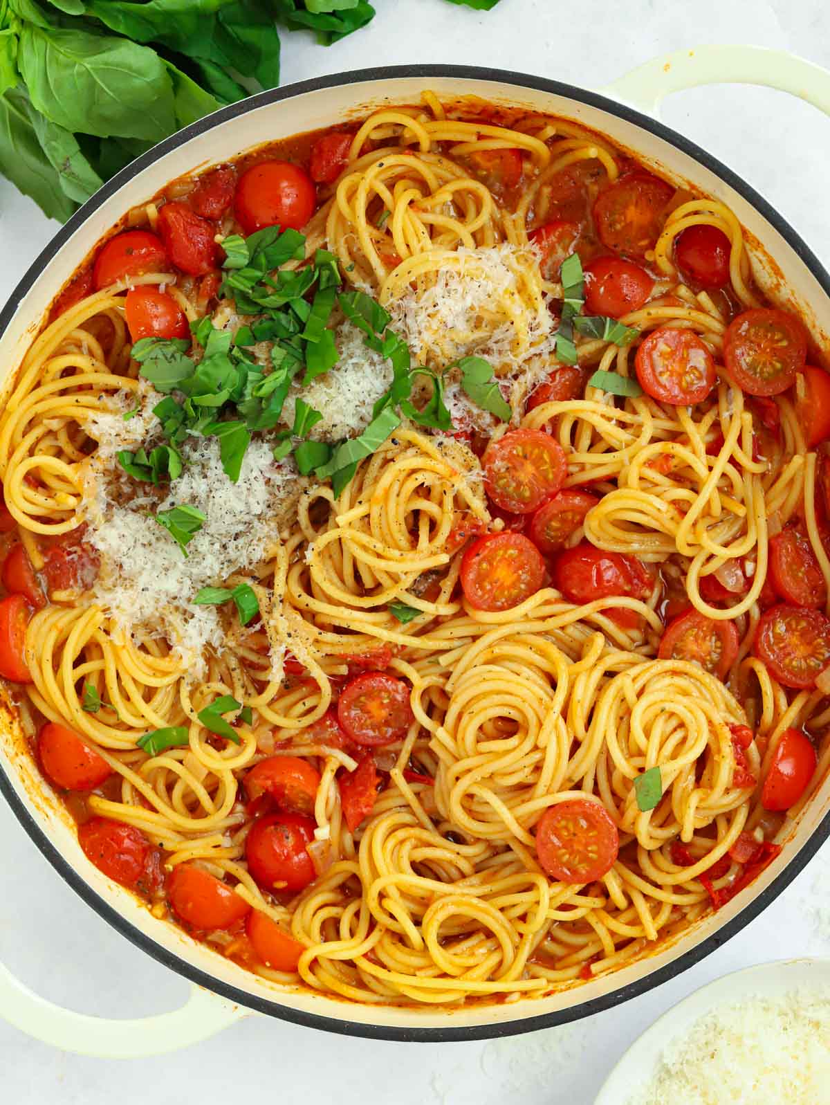 https://www.tamingtwins.com/wp-content/uploads/2022/06/tomato-pasta-2.jpg